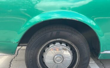 Fiat-124-spider-1977-green-16
