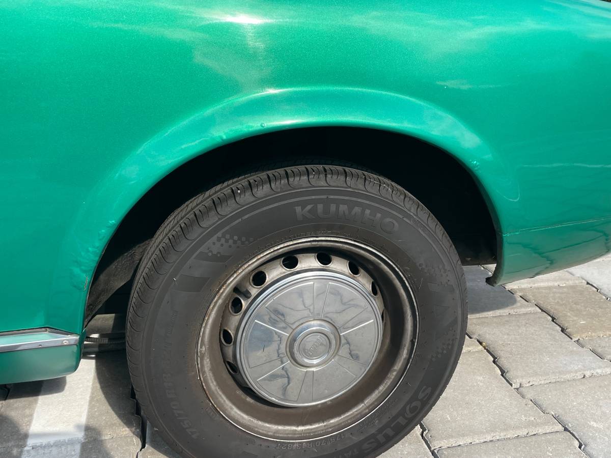 Fiat-124-spider-1977-green-17