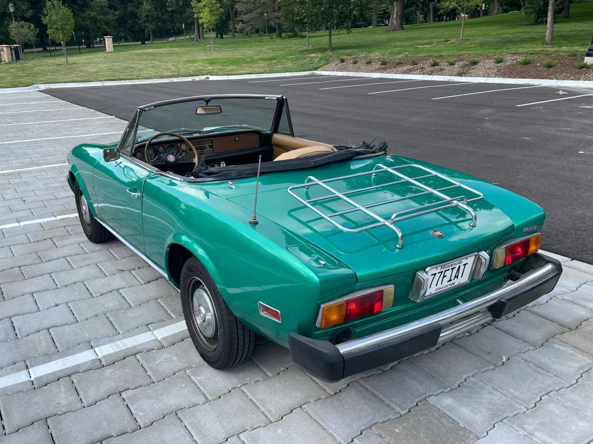 Fiat-124-spider-1977-green-2