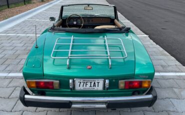 Fiat-124-spider-1977-green-3