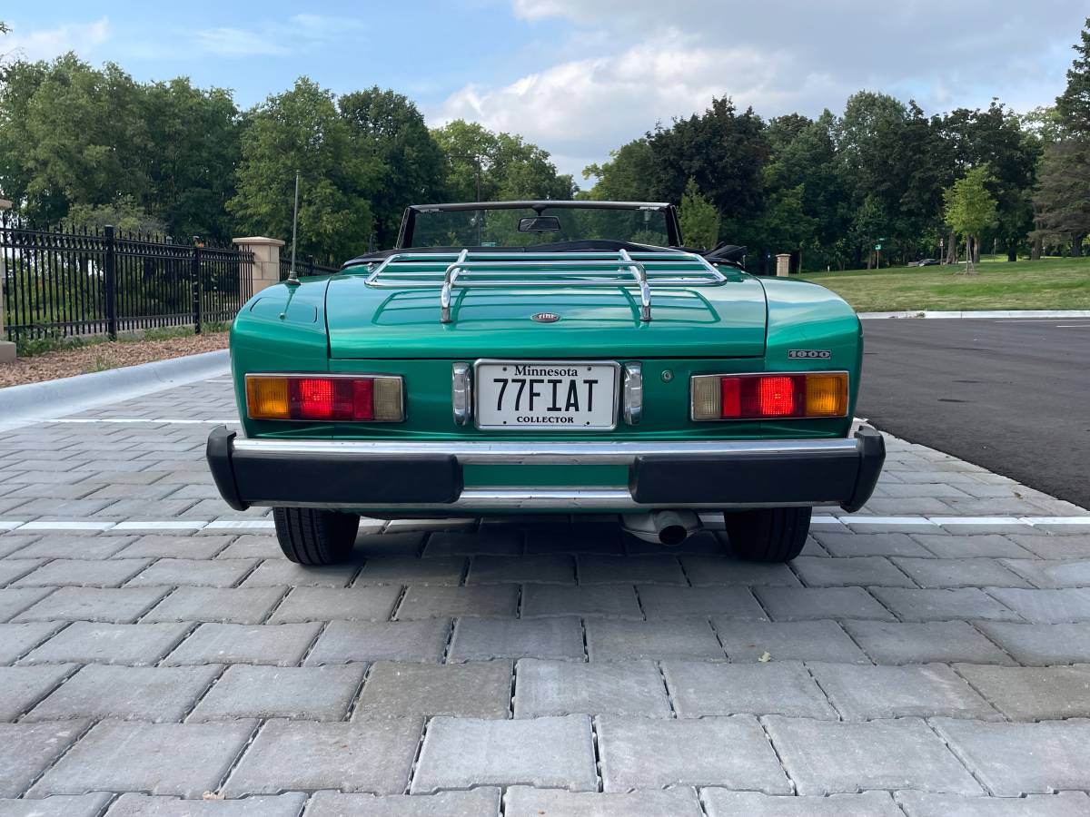 Fiat-124-spider-1977-green-4