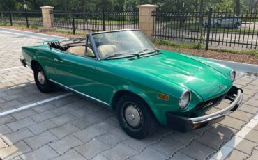 Fiat-124-spider-1977-green-8