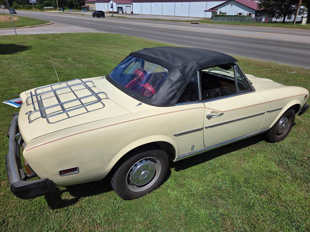 Fiat-124-spider-1978-custom-3