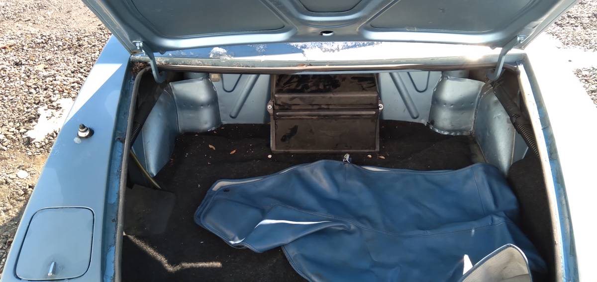 Fiat-124-spider-1981-blue-7