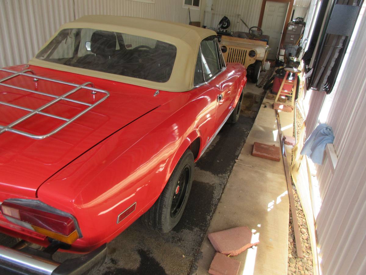 Fiat-124-sports-spiter-1980-red-13