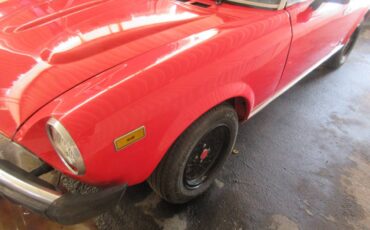 Fiat-124-sports-spiter-1980-red-7