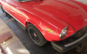 Fiat-124-sports-spiter-1980-red-8