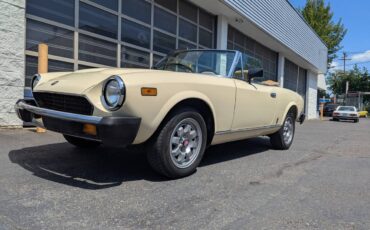 Fiat-2000-spider-1980-2