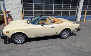 Fiat-2000-spider-1980-3