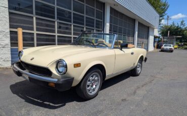 Fiat-2000-spider-1980