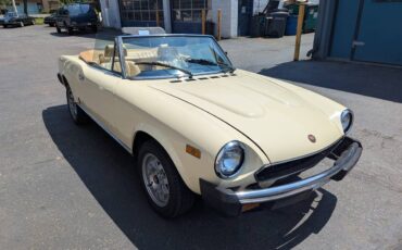Fiat-2000-spider-1980-4