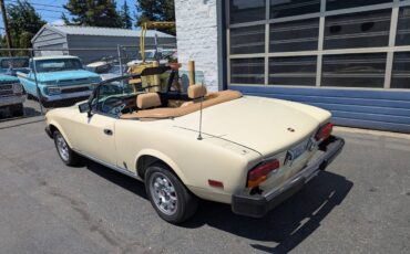 Fiat-2000-spider-1980-6