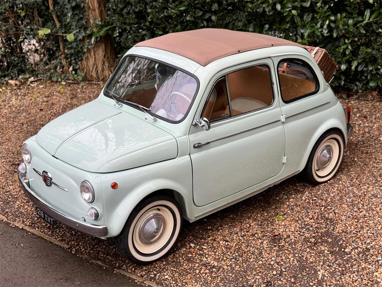 Fiat-500d-1962-Mint-Green-Tan-11