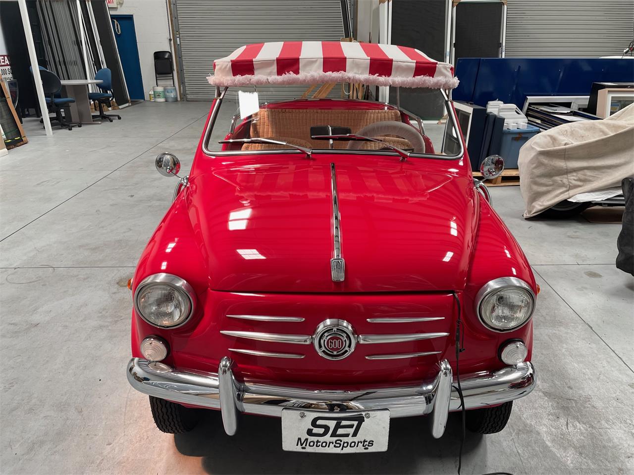 Fiat-600-1962-Red-Tan-17