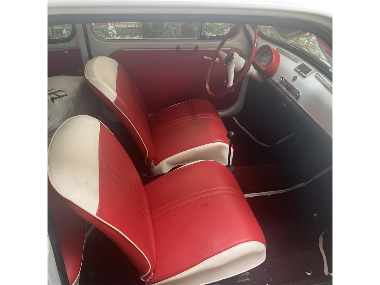 Fiat-600-1966-White-with-red-strip-Red-and-white-18