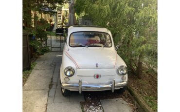 Fiat-600-1966-White-with-red-strip-Red-and-white