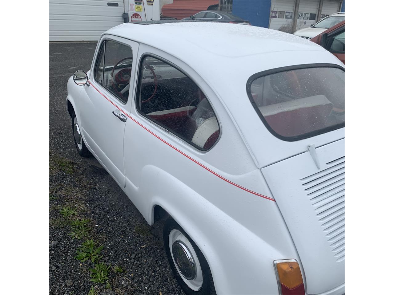 Fiat-600-1966-White-with-red-strip-Red-and-white-4