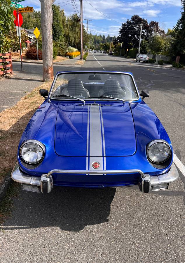 Fiat-850-spider-1972-blue-2