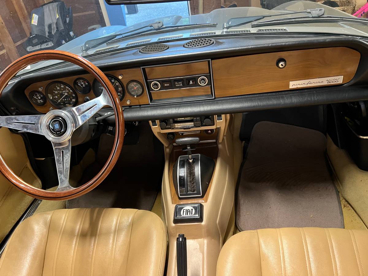 Fiat-spider-124-1981-green-2