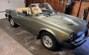 Fiat-spider-124-1981-green