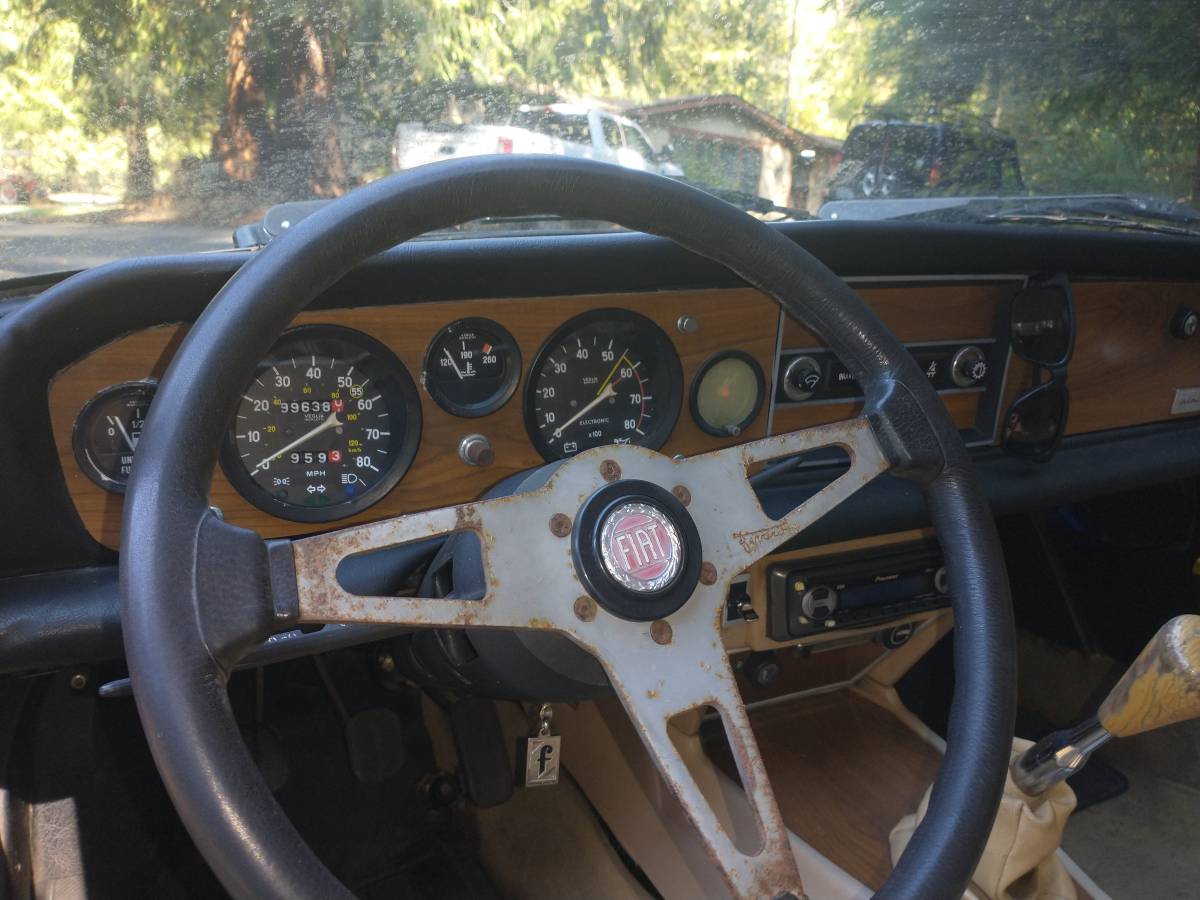 Fiat-spider-1981-4