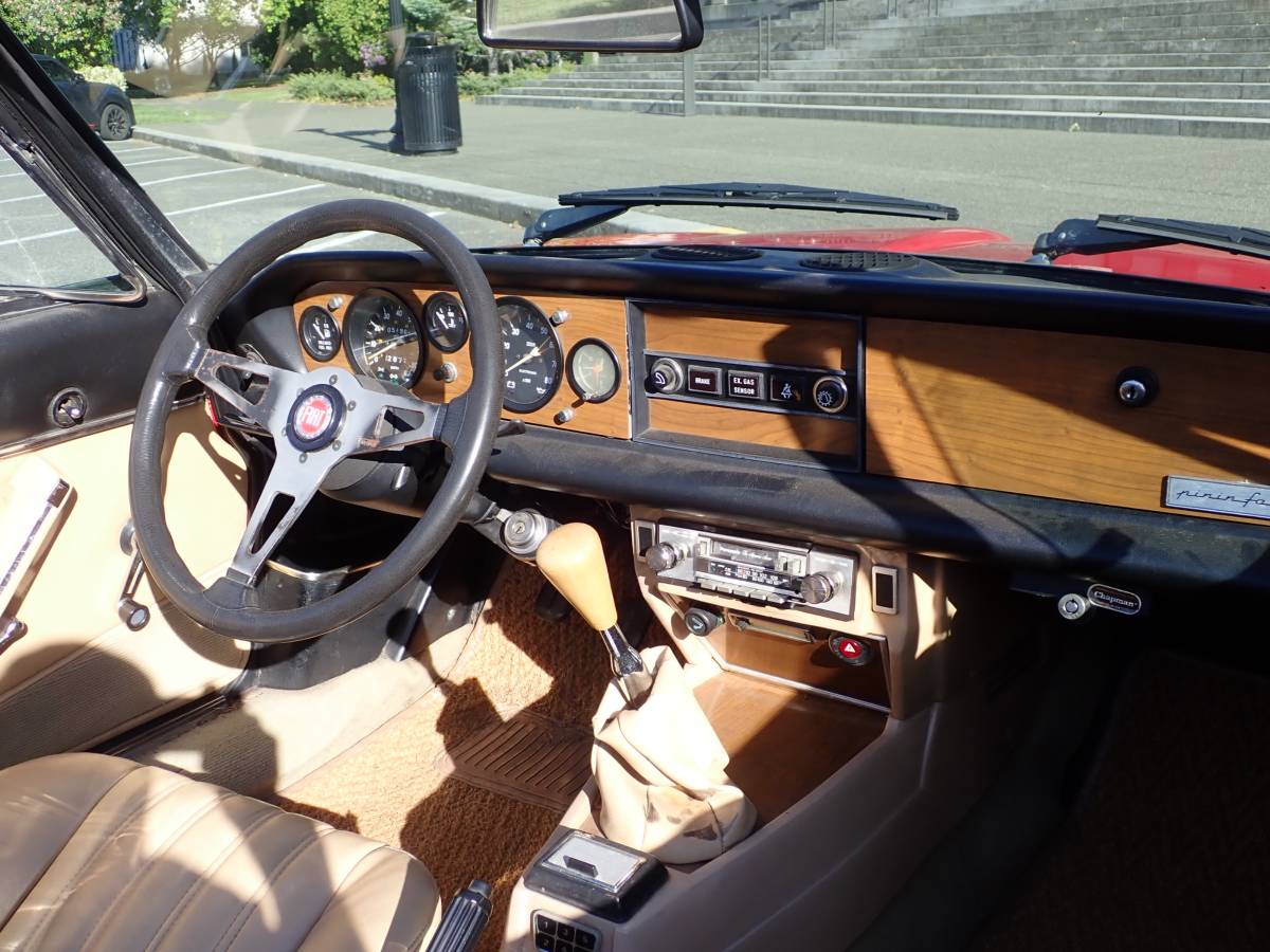 Fiat-spyder-2000-1982-red-5