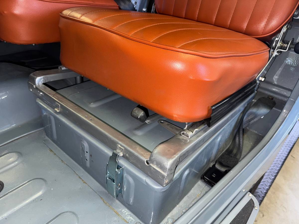 Fj40-landcruiser-1969-custom-1
