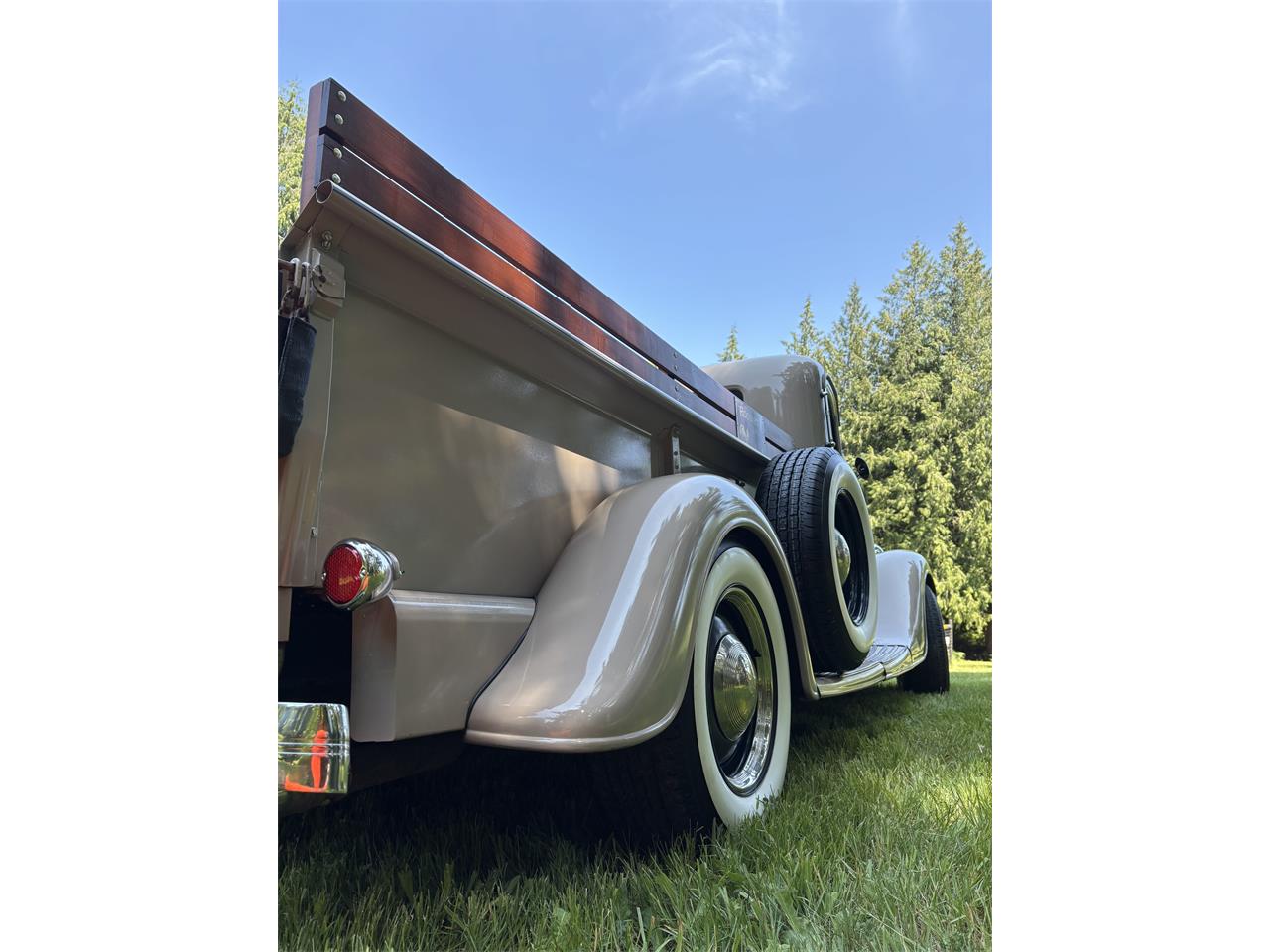 Ford-1-12-ton-pickup-1935-Beige-BeigeWoodBlack-14