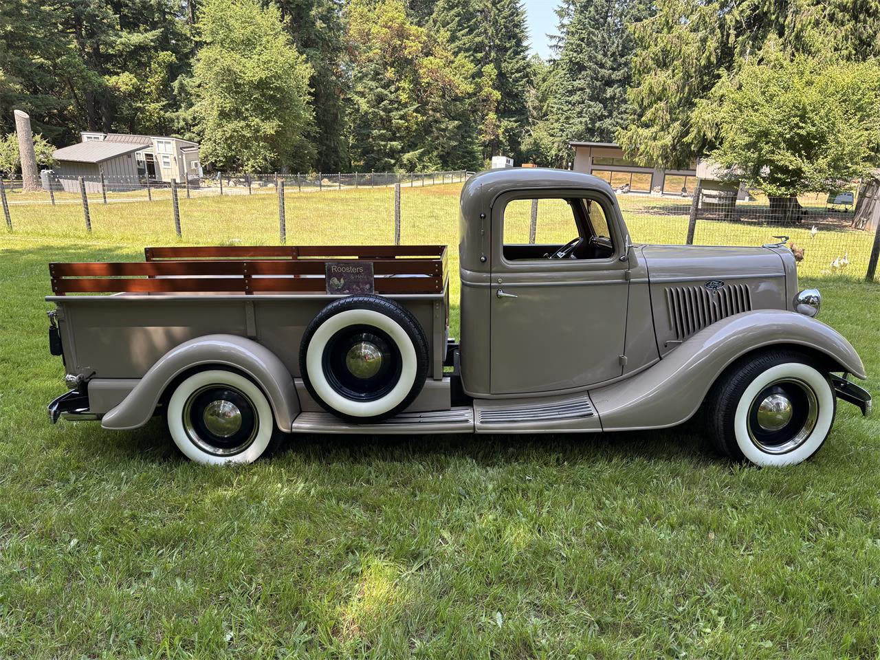 Ford-1-12-ton-pickup-1935-Beige-BeigeWoodBlack-16
