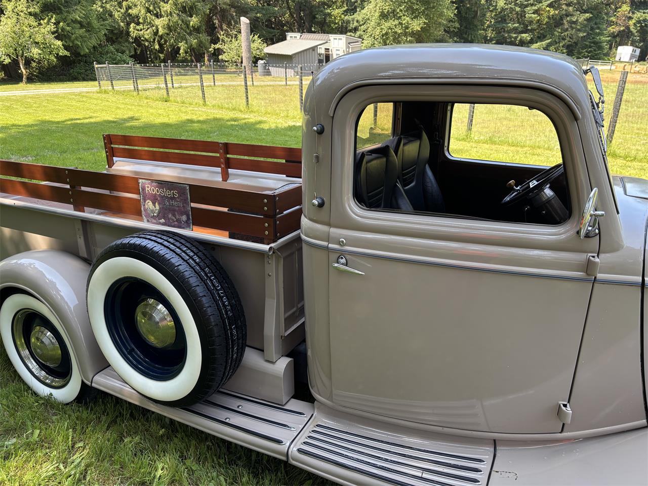 Ford-1-12-ton-pickup-1935-Beige-BeigeWoodBlack-18