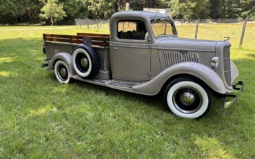 Ford-1-12-ton-pickup-1935-Beige-BeigeWoodBlack-20