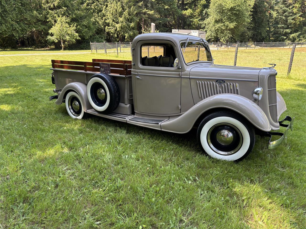 Ford-1-12-ton-pickup-1935-Beige-BeigeWoodBlack-20