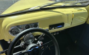 Ford-1-12-ton-pickup-1948-Yellow-Blue-1