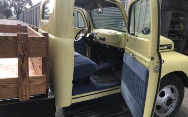 Ford-1-12-ton-pickup-1948-Yellow-Blue-3