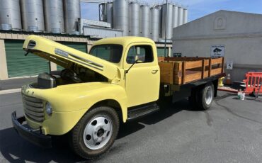 Ford-1-12-ton-pickup-1948-Yellow-Blue-34