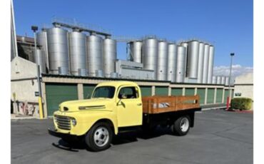 Ford-1-12-ton-pickup-1948-Yellow-Blue
