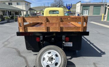 Ford-1-12-ton-pickup-1948-Yellow-Blue-7
