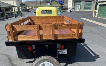 Ford-1-12-ton-pickup-1948-Yellow-Blue-9