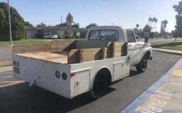 Ford-1-ton-flatbed-1963-wimbledon-white-navy-blue-10