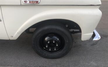 Ford-1-ton-flatbed-1963-wimbledon-white-navy-blue-7