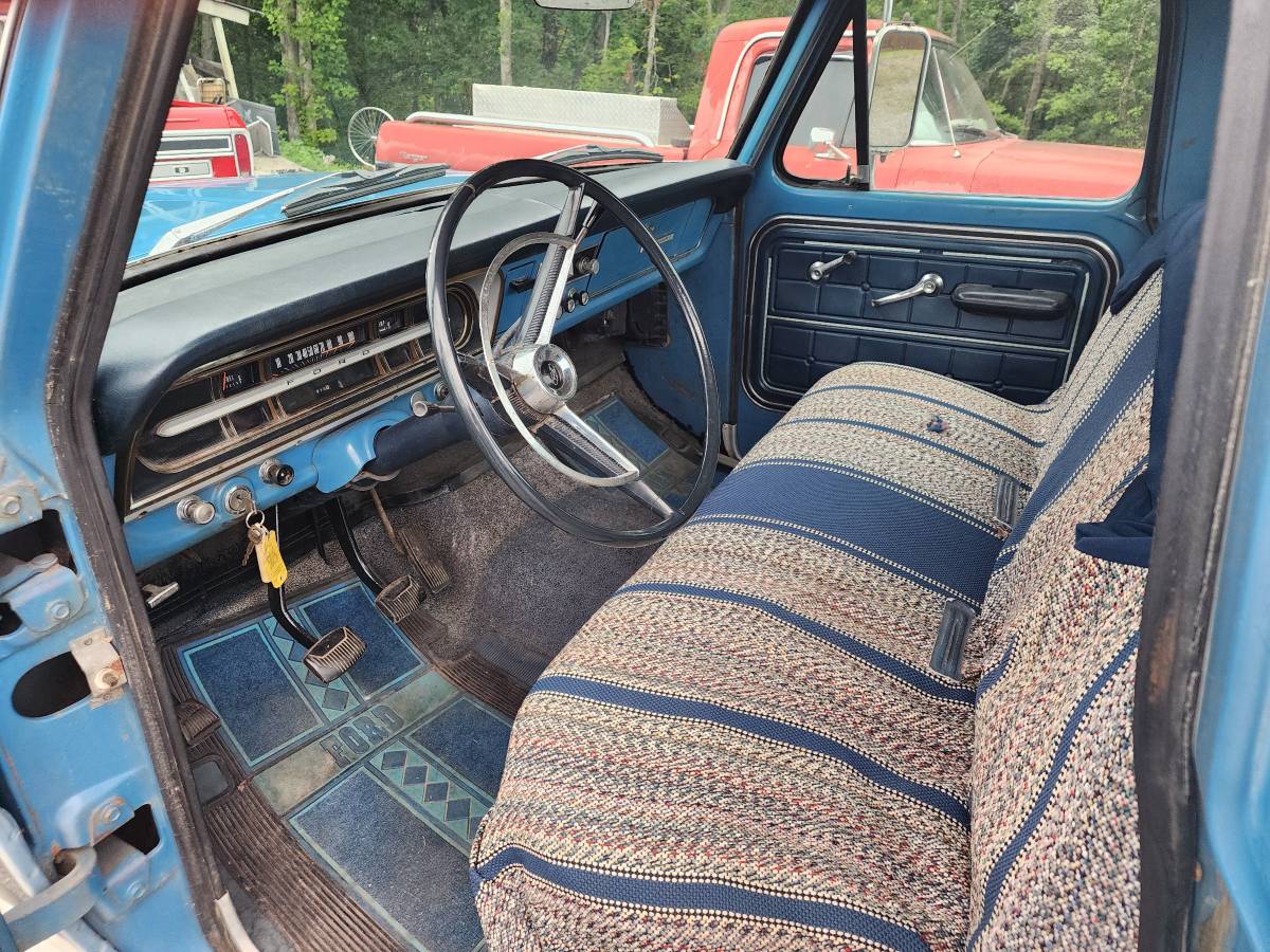 Ford-100-1967-custom-10