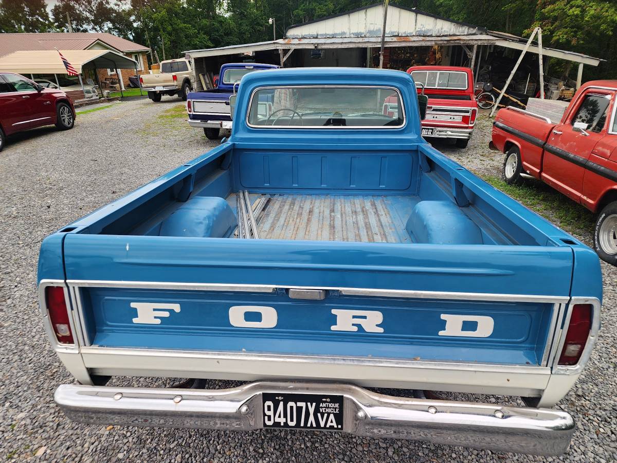 Ford-100-1967-custom-3
