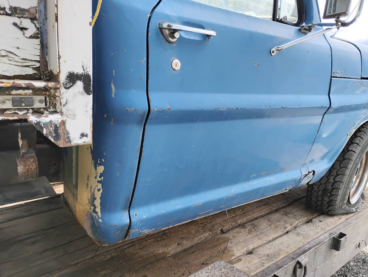 Ford-100-1970-3