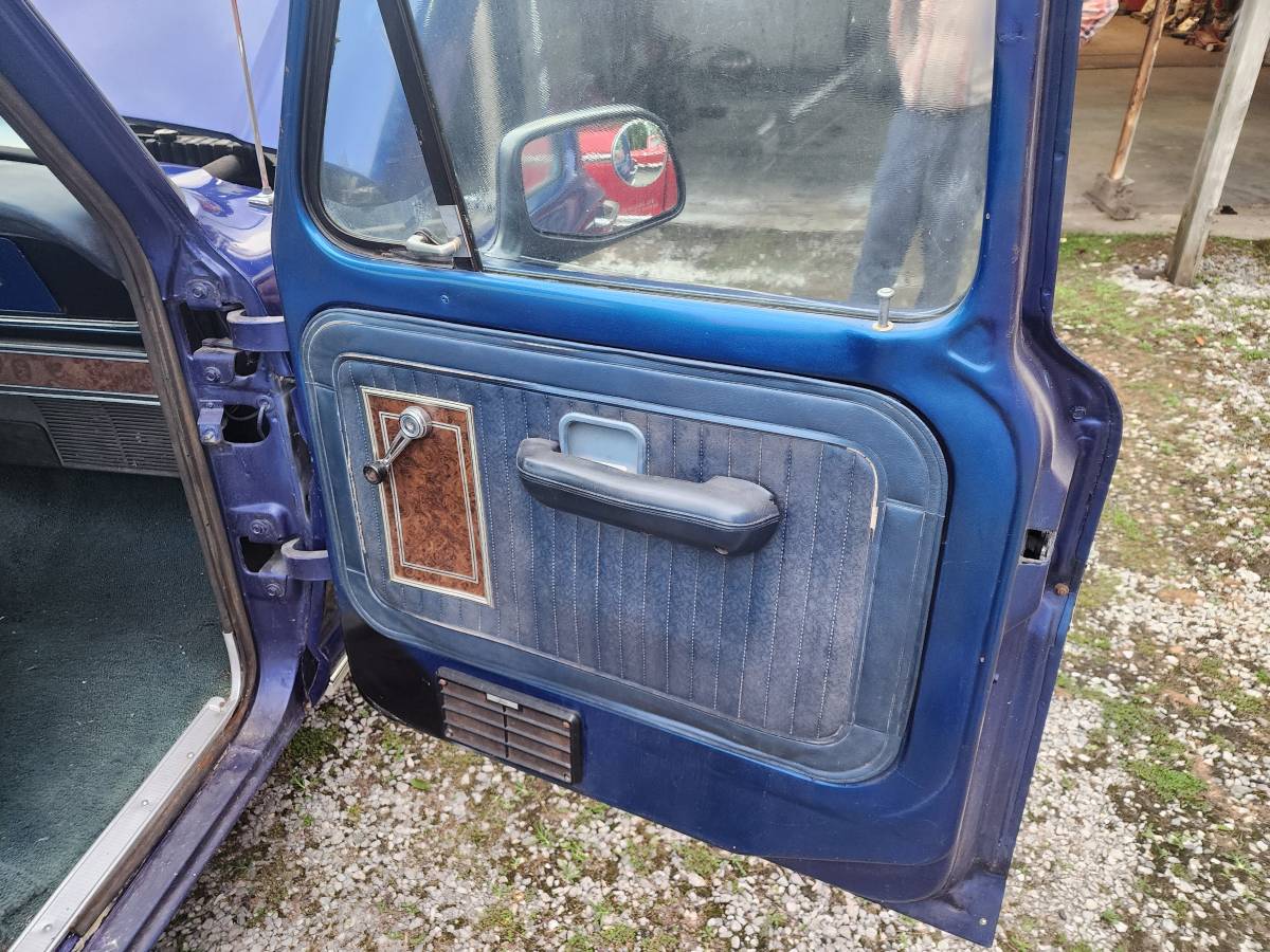 Ford-100-1971-blue-17
