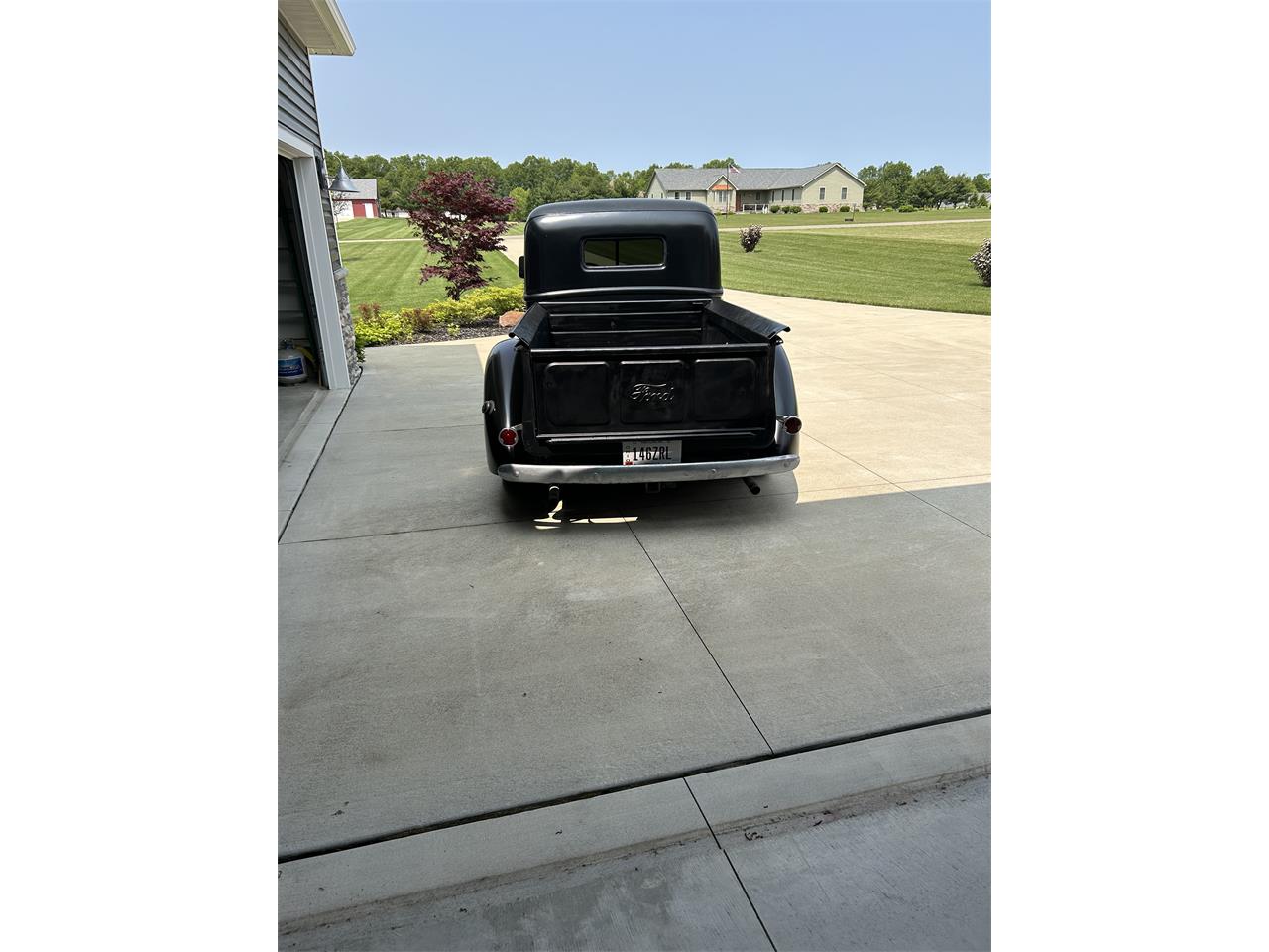Ford-12-ton-pickup-1940-Black-Red-3