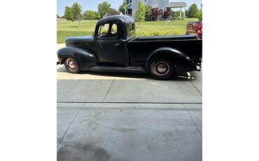 Ford-12-ton-pickup-1940-Black-Red