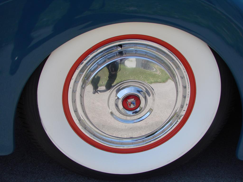 Ford-12-ton-pickup-1940-HOT-ROD-BABY-BLUE-TAN-LEATHER-6