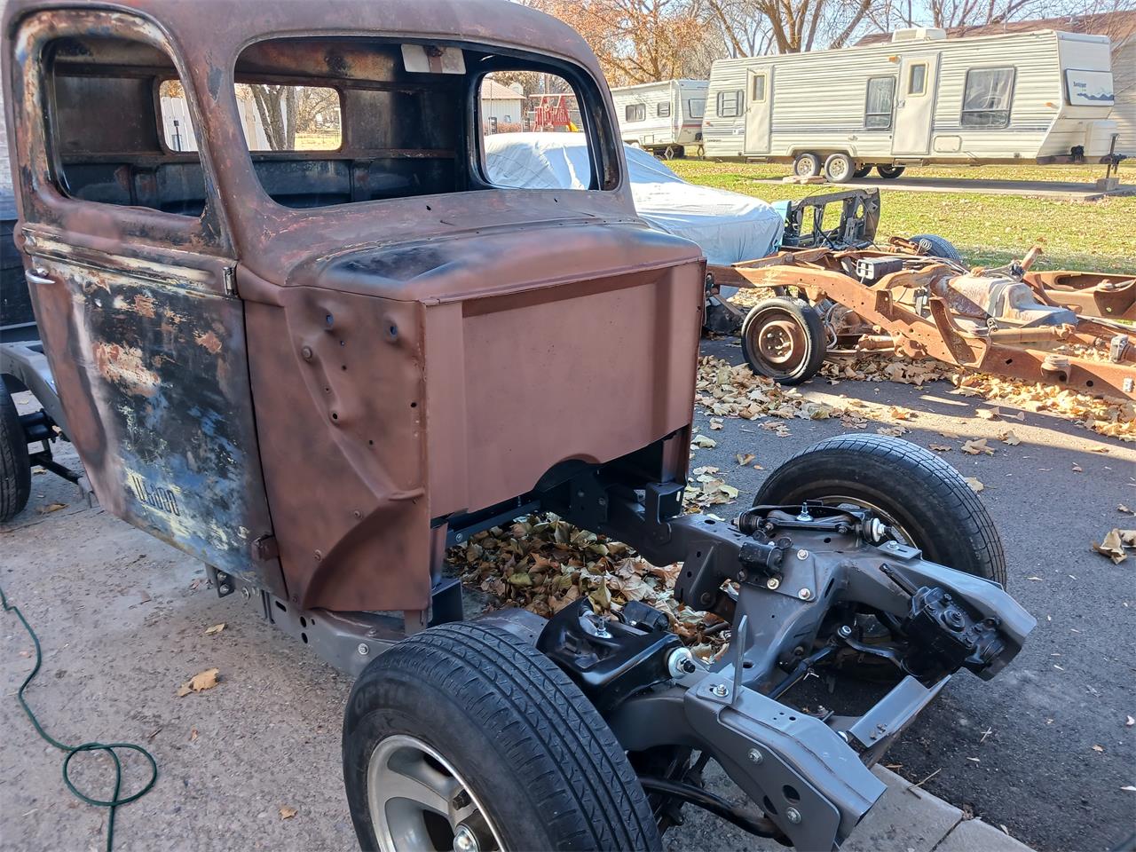 Ford-12-ton-pickup-1941-Primer-11