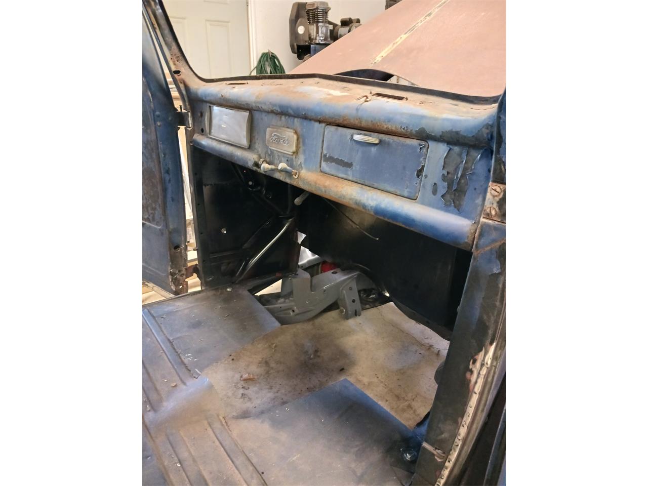 Ford-12-ton-pickup-1941-Primer-15