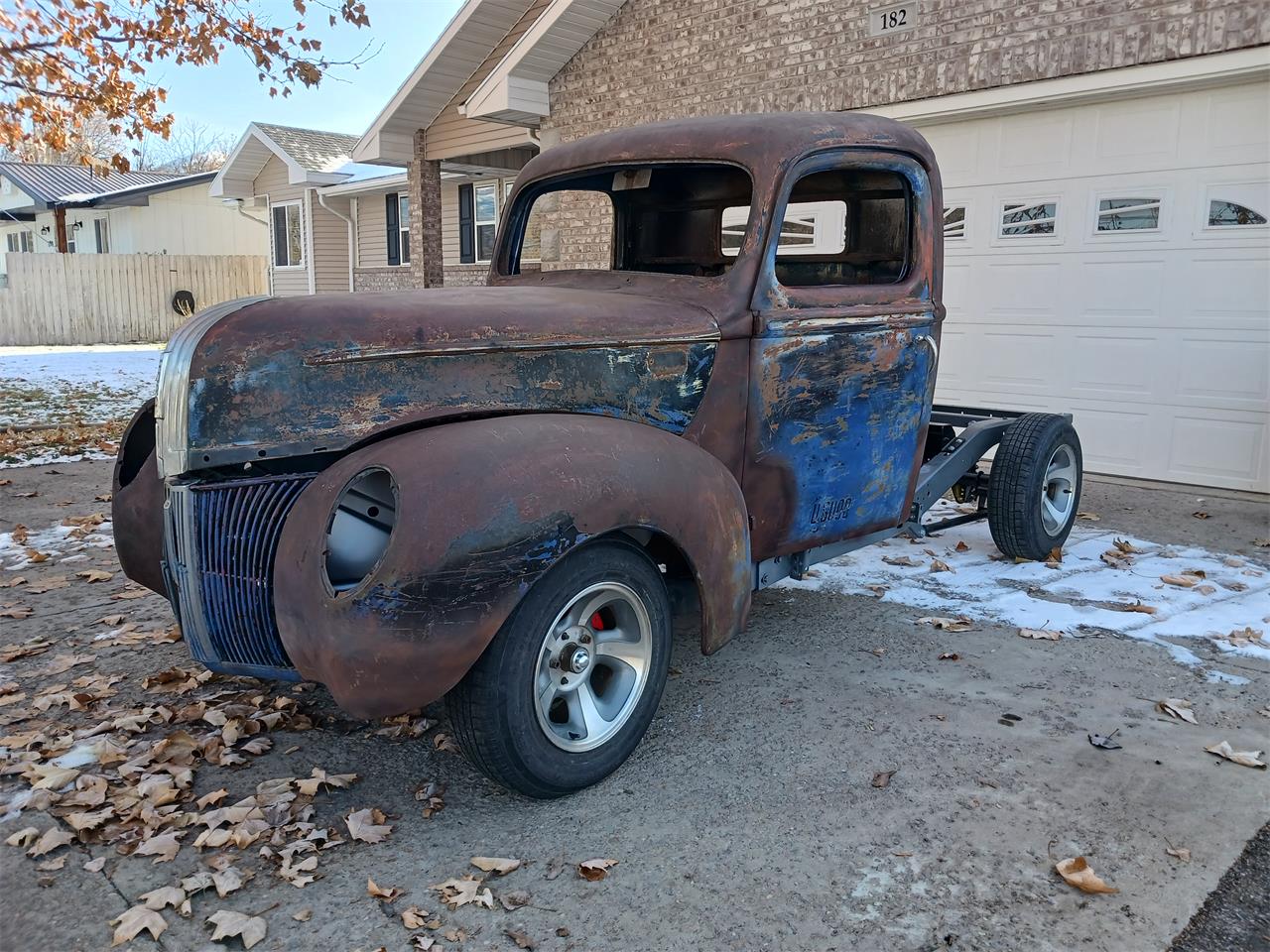 Ford-12-ton-pickup-1941-Primer-19
